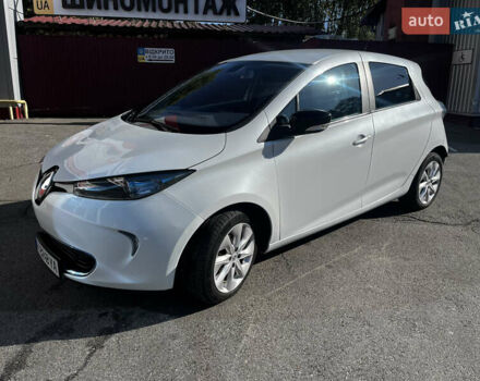 Белый Рено Зое, объемом двигателя 0 л и пробегом 123 тыс. км за 6850 $, фото 1 на Automoto.ua