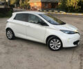 Белый Рено Зое, объемом двигателя 0 л и пробегом 97 тыс. км за 6500 $, фото 2 на Automoto.ua
