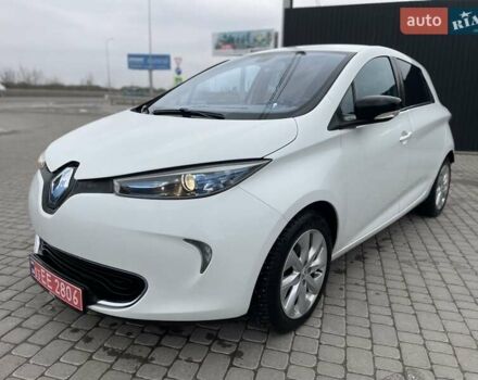 Белый Рено Зое, объемом двигателя 0 л и пробегом 98 тыс. км за 7000 $, фото 3 на Automoto.ua