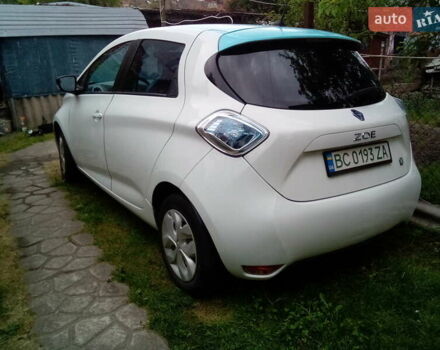 Белый Рено Зое, объемом двигателя 0 л и пробегом 114 тыс. км за 6200 $, фото 4 на Automoto.ua