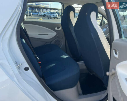 Білий Рено Зое, об'ємом двигуна 0 л та пробігом 115 тис. км за 6550 $, фото 38 на Automoto.ua