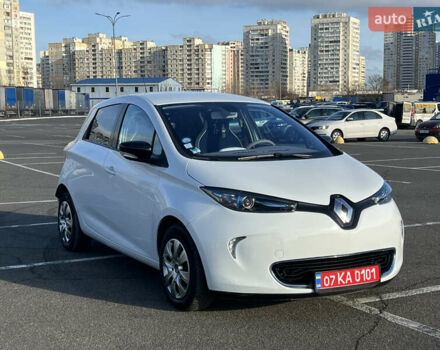 Білий Рено Зое, об'ємом двигуна 0 л та пробігом 115 тис. км за 6550 $, фото 36 на Automoto.ua