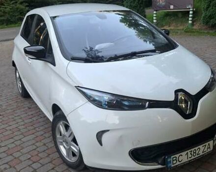 Белый Рено Зое, объемом двигателя 0 л и пробегом 96 тыс. км за 5800 $, фото 8 на Automoto.ua