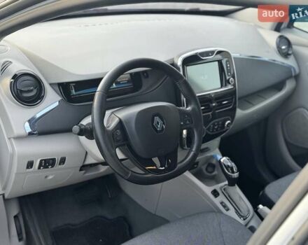 Белый Рено Зое, объемом двигателя 0 л и пробегом 167 тыс. км за 6599 $, фото 16 на Automoto.ua