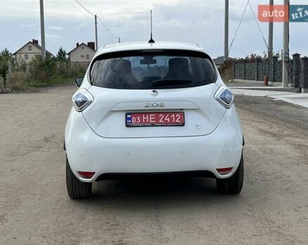 Белый Рено Зое, объемом двигателя 0 л и пробегом 137 тыс. км за 6350 $, фото 6 на Automoto.ua