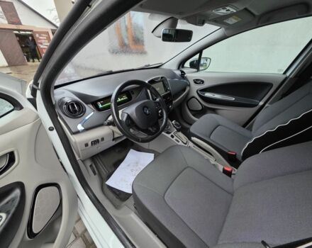 Білий Рено Зое, об'ємом двигуна 0 л та пробігом 140 тис. км за 5850 $, фото 5 на Automoto.ua