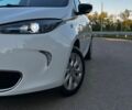 Белый Рено Зое, объемом двигателя 0 л и пробегом 145 тыс. км за 7350 $, фото 8 на Automoto.ua