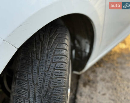 Білий Рено Зое, об'ємом двигуна 0 л та пробігом 77 тис. км за 5750 $, фото 21 на Automoto.ua