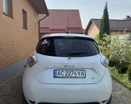 Белый Рено Зое, объемом двигателя 0 л и пробегом 72 тыс. км за 7700 $, фото 3 на Automoto.ua
