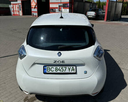 Белый Рено Зое, объемом двигателя 0 л и пробегом 150 тыс. км за 5750 $, фото 5 на Automoto.ua