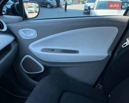 Білий Рено Зое, об'ємом двигуна 0 л та пробігом 56 тис. км за 7190 $, фото 19 на Automoto.ua