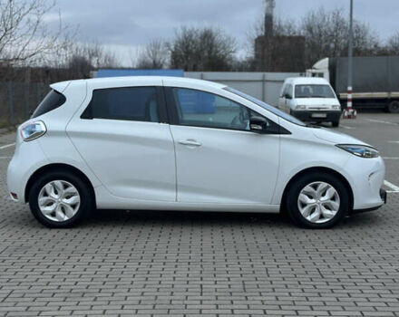 Белый Рено Зое, объемом двигателя 0 л и пробегом 50 тыс. км за 6300 $, фото 5 на Automoto.ua