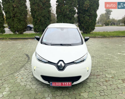 Белый Рено Зое, объемом двигателя 0 л и пробегом 103 тыс. км за 6799 $, фото 10 на Automoto.ua