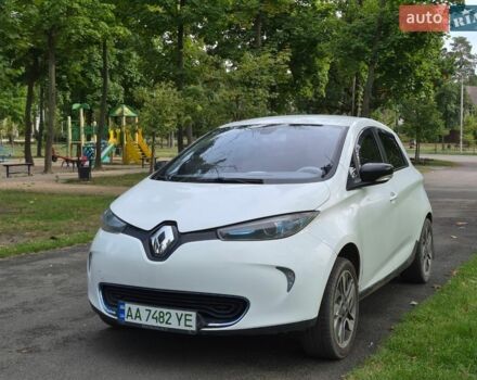 Білий Рено Зое, об'ємом двигуна 0 л та пробігом 168 тис. км за 5700 $, фото 3 на Automoto.ua