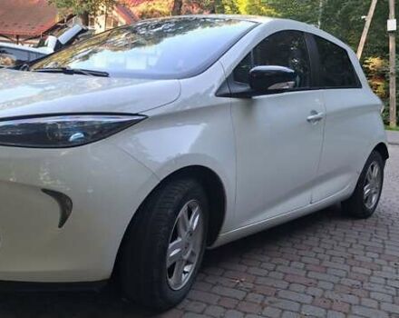 Белый Рено Зое, объемом двигателя 0 л и пробегом 96 тыс. км за 5800 $, фото 7 на Automoto.ua