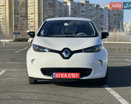 Білий Рено Зое, об'ємом двигуна 0 л та пробігом 115 тис. км за 6550 $, фото 14 на Automoto.ua
