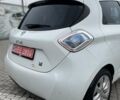Белый Рено Зое, объемом двигателя 0 л и пробегом 98 тыс. км за 7000 $, фото 12 на Automoto.ua