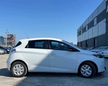 Белый Рено Зое, объемом двигателя 0 л и пробегом 56 тыс. км за 6440 $, фото 10 на Automoto.ua