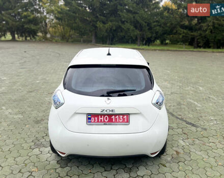 Белый Рено Зое, объемом двигателя 0 л и пробегом 103 тыс. км за 6799 $, фото 23 на Automoto.ua