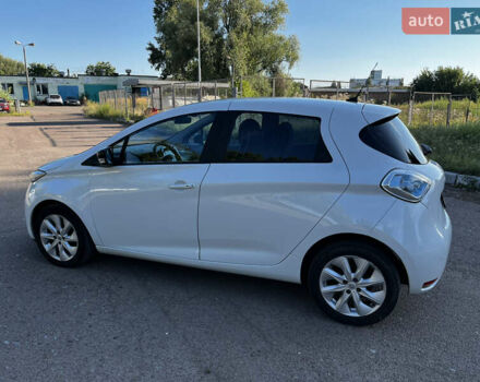 Белый Рено Зое, объемом двигателя 0 л и пробегом 123 тыс. км за 6950 $, фото 12 на Automoto.ua