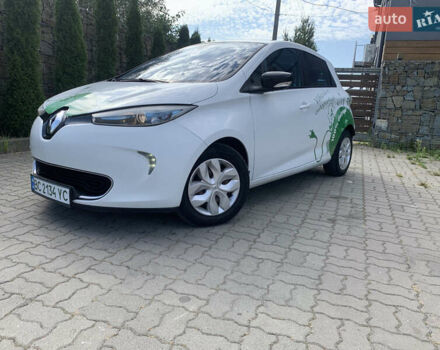Рено Зое 2014 в Стрые на Automoto.ua Белый Рено Зое, объемом двигателя 0 л и пробегом 235 тыс. км за 7500 $, фото 1 на Automoto.ua