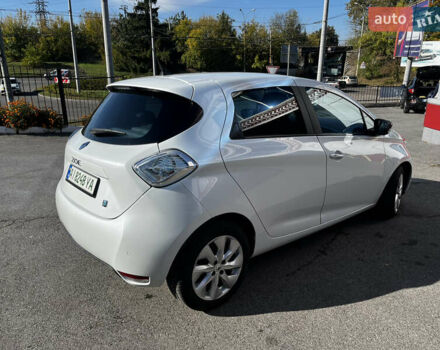 Белый Рено Зое, объемом двигателя 0 л и пробегом 123 тыс. км за 6850 $, фото 9 на Automoto.ua