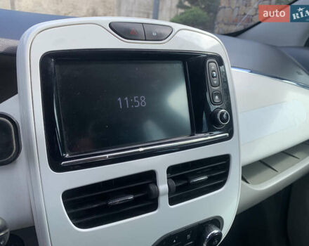 Рено Зое 2014 в Стрые на Automoto.ua Белый Рено Зое, объемом двигателя 0 л и пробегом 235 тыс. км за 7500 $, фото 23 на Automoto.ua