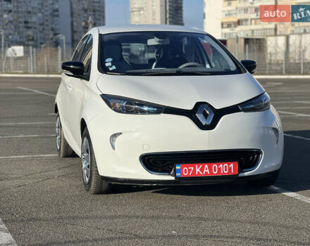 Білий Рено Зое, об'ємом двигуна 0 л та пробігом 115 тис. км за 6550 $, фото 2 на Automoto.ua