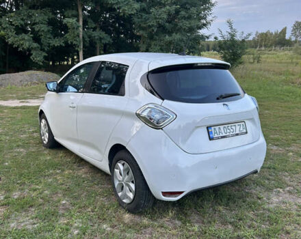 Белый Рено Зое, объемом двигателя 0 л и пробегом 123 тыс. км за 5300 $, фото 13 на Automoto.ua