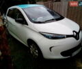 Белый Рено Зое, объемом двигателя 0 л и пробегом 104 тыс. км за 6200 $, фото 1 на Automoto.ua
