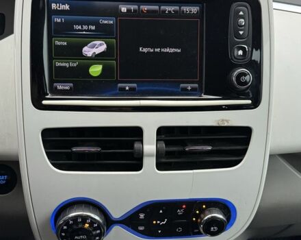 Белый Рено Зое, объемом двигателя 0 л и пробегом 110 тыс. км за 5800 $, фото 12 на Automoto.ua