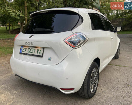 Білий Рено Зое, об'ємом двигуна 0 л та пробігом 98 тис. км за 6999 $, фото 7 на Automoto.ua