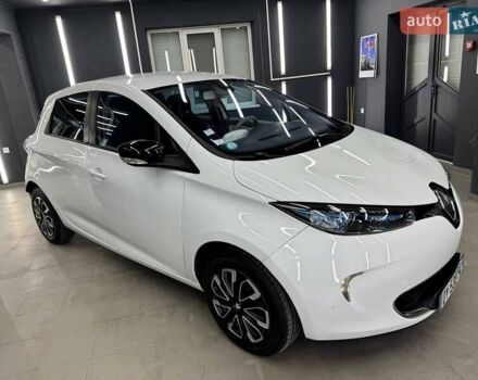 Белый Рено Зое, объемом двигателя 0 л и пробегом 89 тыс. км за 6700 $, фото 5 на Automoto.ua