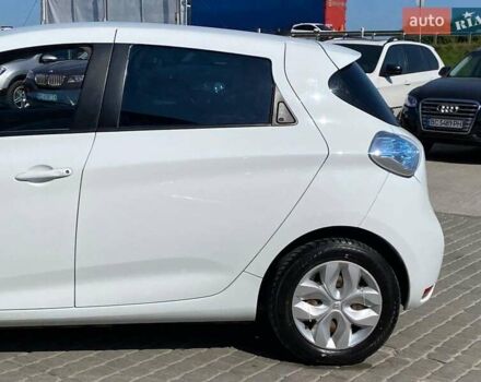 Білий Рено Зое, об'ємом двигуна 0 л та пробігом 91 тис. км за 6940 $, фото 4 на Automoto.ua