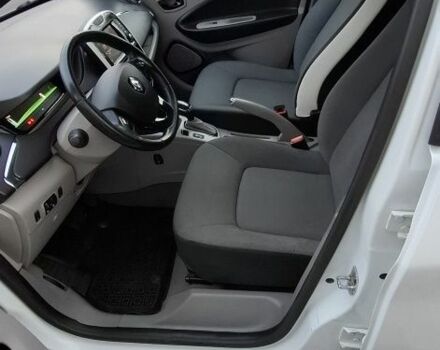 Белый Рено Зое, объемом двигателя 0 л и пробегом 106 тыс. км за 6300 $, фото 8 на Automoto.ua