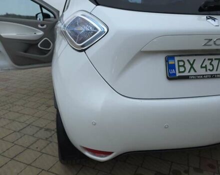 Білий Рено Зое, об'ємом двигуна 0 л та пробігом 107 тис. км за 6400 $, фото 7 на Automoto.ua