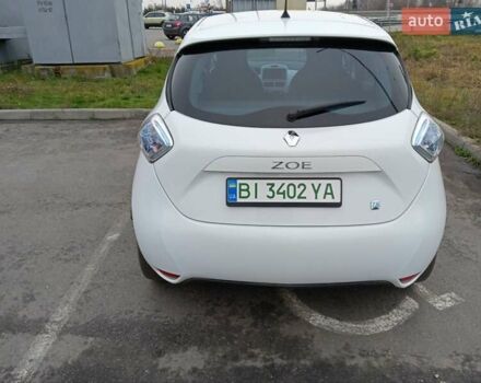 Белый Рено Зое, объемом двигателя 0 л и пробегом 115 тыс. км за 6950 $, фото 3 на Automoto.ua