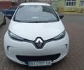 Белый Рено Зое, объемом двигателя 0 л и пробегом 120 тыс. км за 6600 $, фото 1 на Automoto.ua