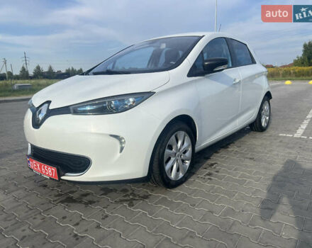 Белый Рено Зое, объемом двигателя 0 л и пробегом 62 тыс. км за 6999 $, фото 20 на Automoto.ua