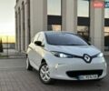 Белый Рено Зое, объемом двигателя 0 л и пробегом 99 тыс. км за 6700 $, фото 13 на Automoto.ua
