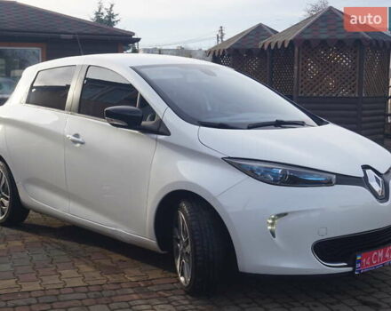 Белый Рено Зое, объемом двигателя 0 л и пробегом 86 тыс. км за 7200 $, фото 4 на Automoto.ua