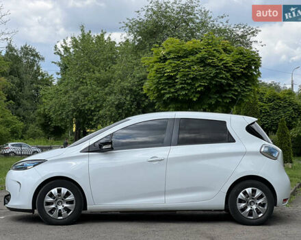 Білий Рено Зое, об'ємом двигуна 0 л та пробігом 82 тис. км за 7650 $, фото 4 на Automoto.ua