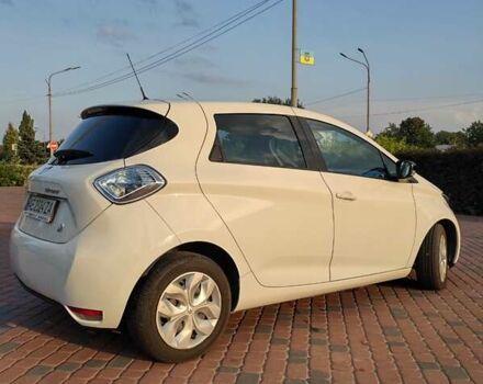Білий Рено Зое, об'ємом двигуна 0 л та пробігом 100 тис. км за 11999 $, фото 10 на Automoto.ua