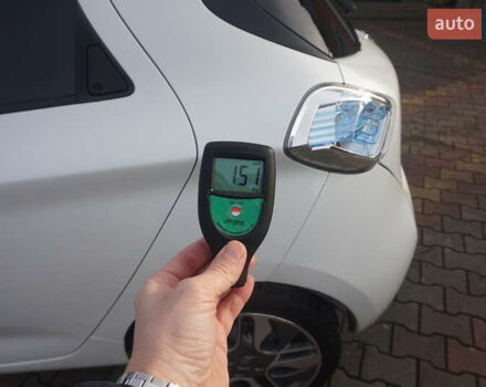 Белый Рено Зое, объемом двигателя 0 л и пробегом 86 тыс. км за 7200 $, фото 71 на Automoto.ua