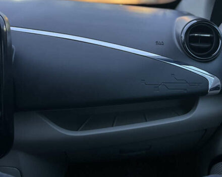 Белый Рено Зое, объемом двигателя 0 л и пробегом 159 тыс. км за 7600 $, фото 44 на Automoto.ua