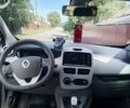 Белый Рено Зое, объемом двигателя 0 л и пробегом 150 тыс. км за 5500 $, фото 8 на Automoto.ua