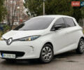 Белый Рено Зое, объемом двигателя 0 л и пробегом 82 тыс. км за 6900 $, фото 2 на Automoto.ua