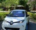 Белый Рено Зое, объемом двигателя 0 л и пробегом 157 тыс. км за 6400 $, фото 5 на Automoto.ua