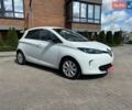 Белый Рено Зое, объемом двигателя 0 л и пробегом 180 тыс. км за 6899 $, фото 2 на Automoto.ua