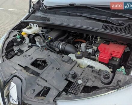 Білий Рено Зое, об'ємом двигуна 0 л та пробігом 85 тис. км за 6995 $, фото 17 на Automoto.ua